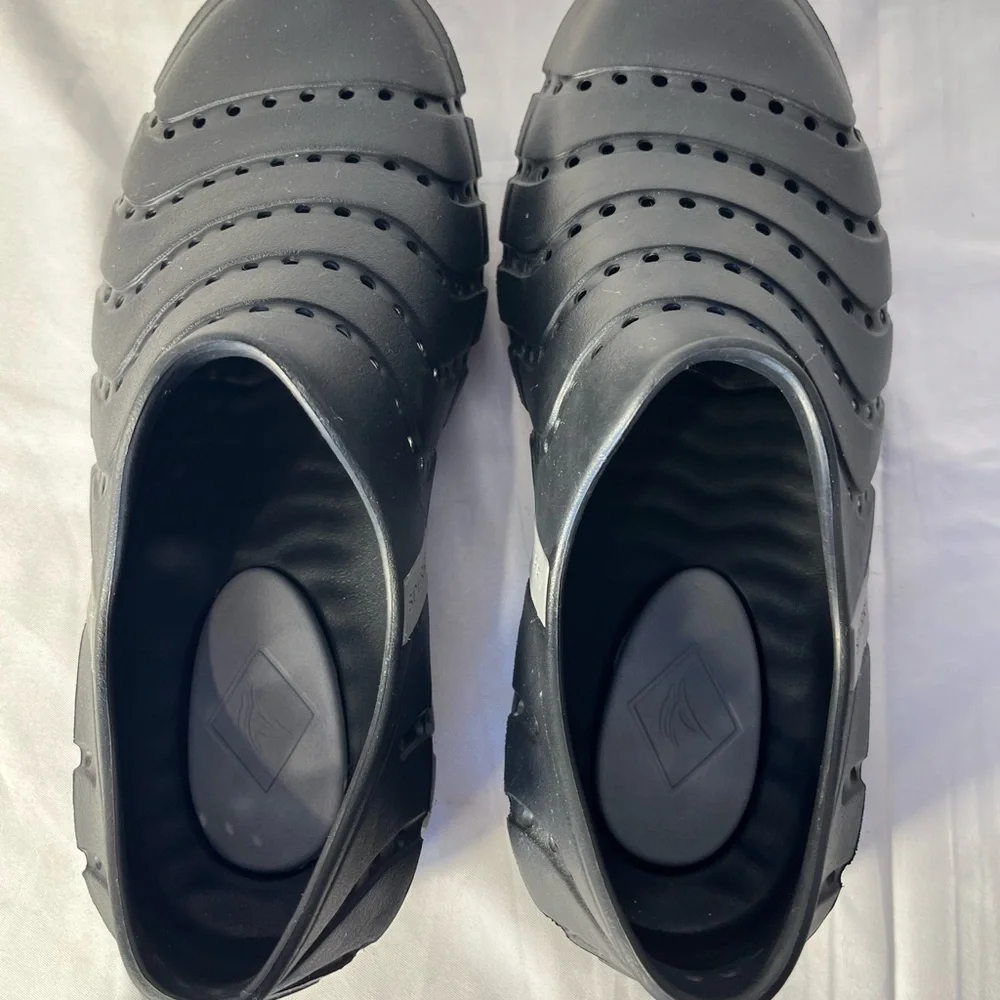 Sperry Top Sider Water Strider( beach ,pool) Black & Grey Slip On Shoe M 7 W 8